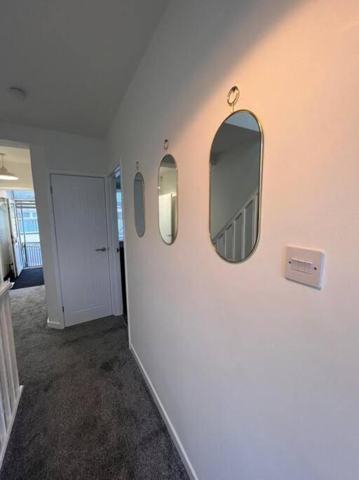 Bridge Place - Spacious Home With Plenty Of Beds! Merthyr Tydfil Esterno foto