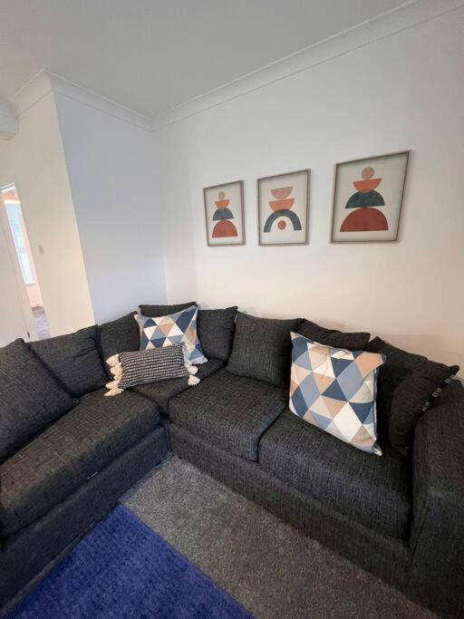 Bridge Place - Spacious Home With Plenty Of Beds! Merthyr Tydfil Esterno foto